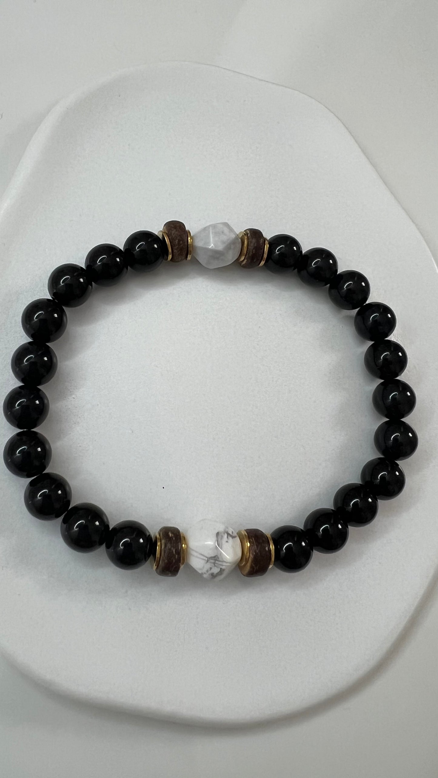 Bracelet pierre Onyx, bois, howlite blanche - Boules 8 mm