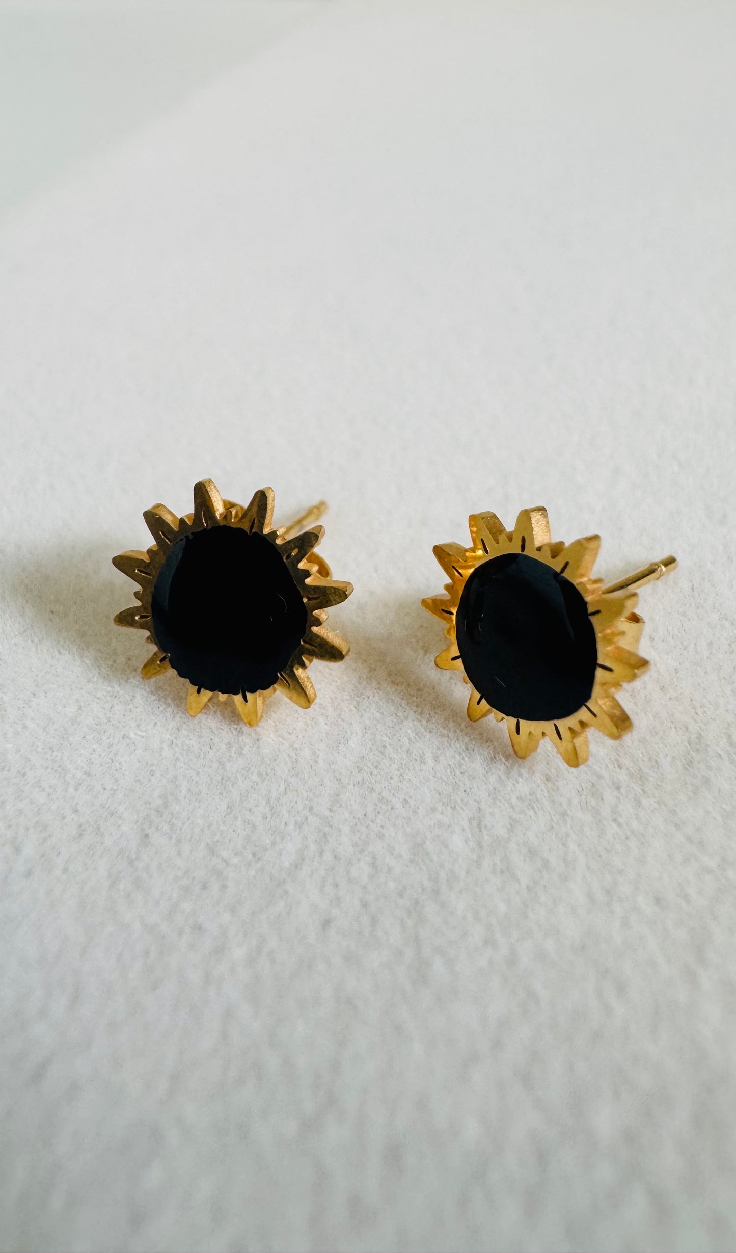 Soleil Noir | Boucles d'oreilles en acier inoxydable - Doré