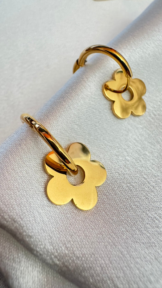 Boucles d'oreilles " Fleur " Doré