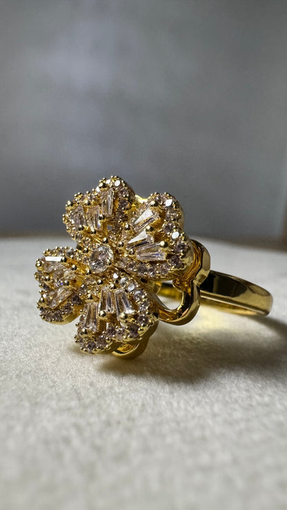 Bague Fleur d'Iris rotatif  - Doré